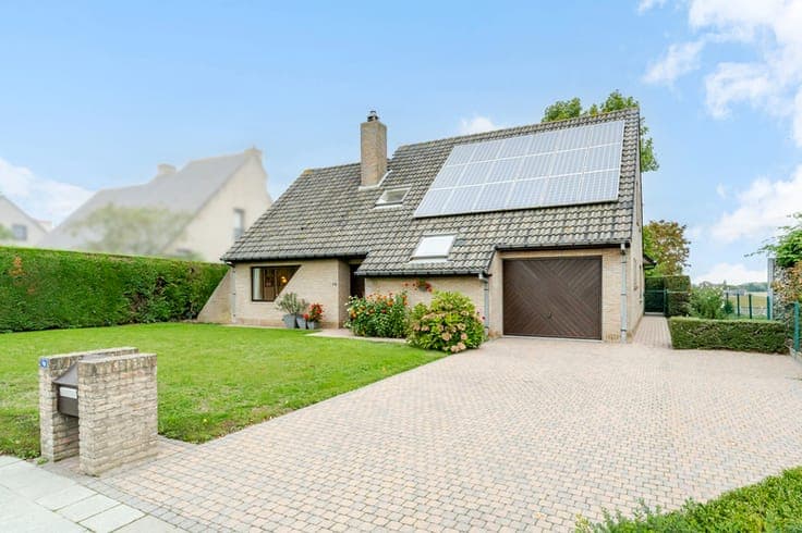 Ruime villa met 4 tot 5 slpk, garage en grote west-georië...