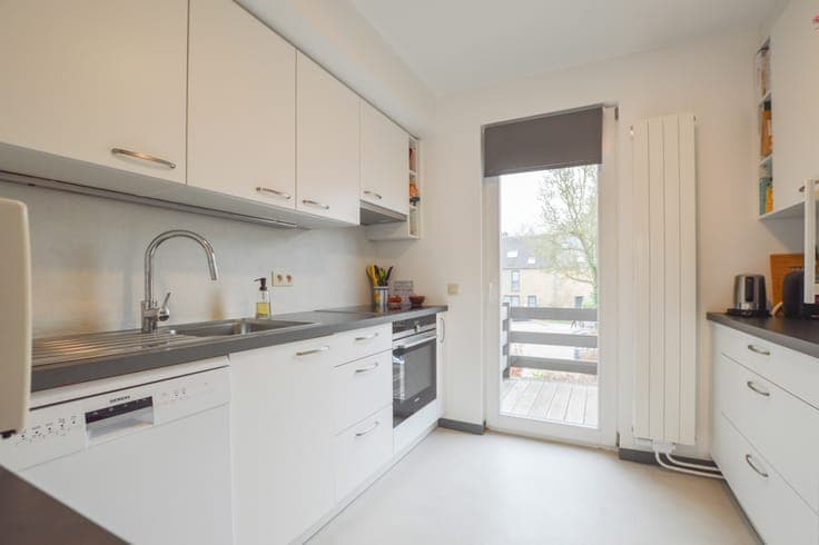 DELFIMMO - SUPERBE MAISON BEL-ETAGE AVEC STUDIO LOUE !