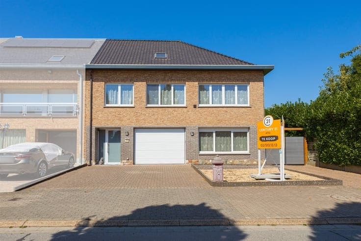 Multigenerational home for sale in Liedekerke
