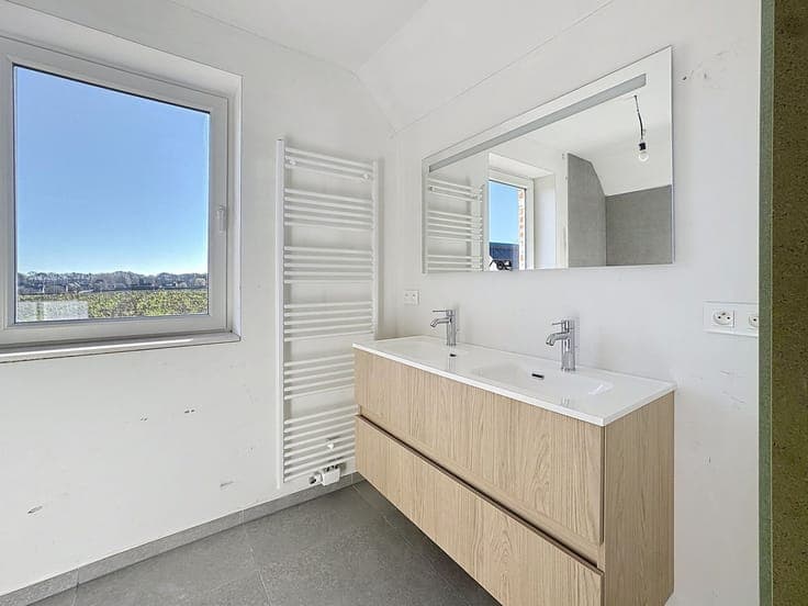 Maison neuve dans un cadre verdoyant et paisible