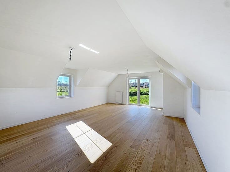 Maison neuve dans un cadre verdoyant et paisible