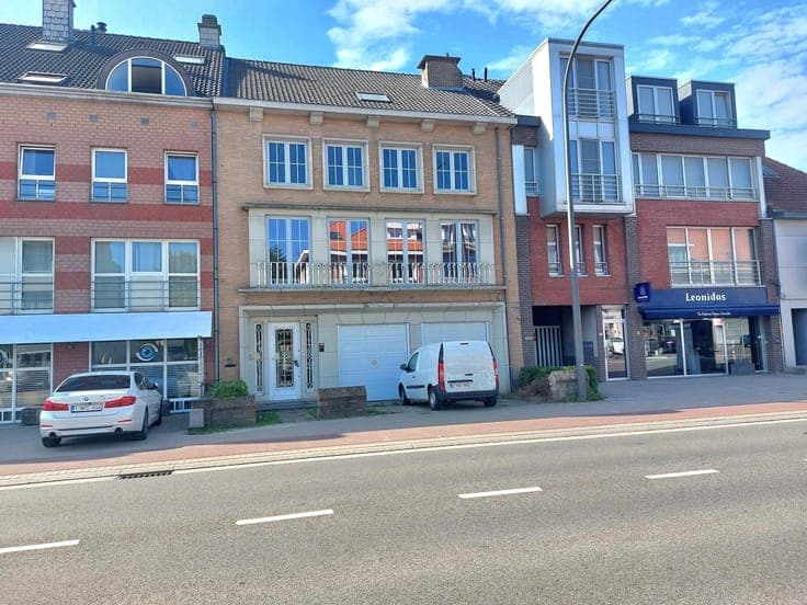 KARAKTERVOLLE HERENWONING IN CENTRUM GRIMBERGEN