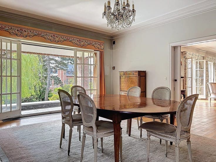 Uccle - Large and bright prestigious villa.
