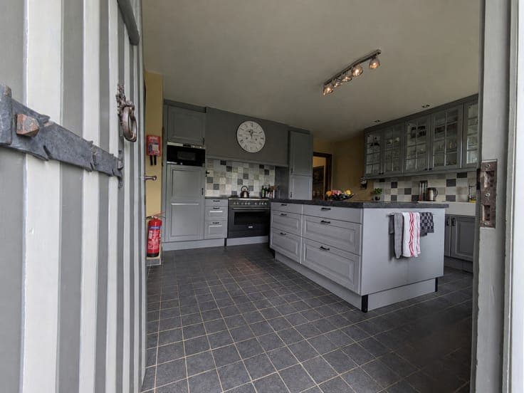 Authentic, renovated farmhouse with plenty of potential