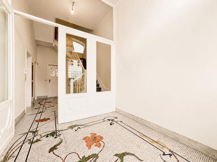 Jardin du Roi – Stunning Art Nouveau Townhouse