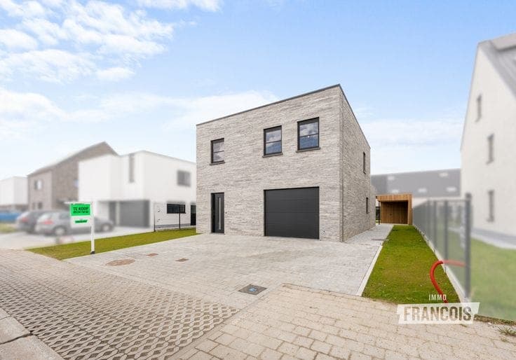 Energy-efficient home with 3 bedrooms, office and garage in…