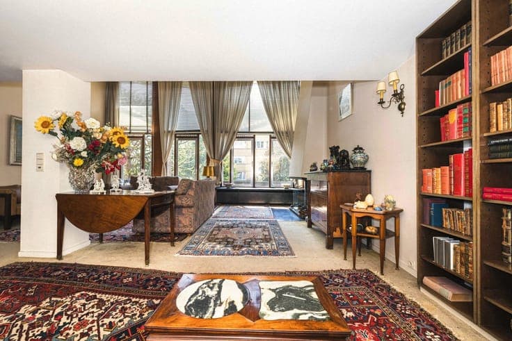 Exceptional townhouse signed Jules Wabbes