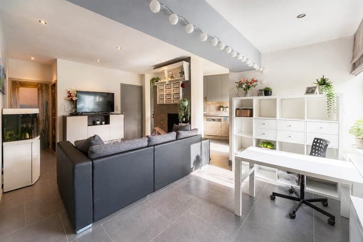 Te koop, gerenoveerde woning met stadstuin in hartje Zott...