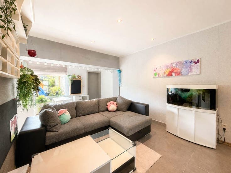 Te koop, gerenoveerde woning met stadstuin in hartje Zott...