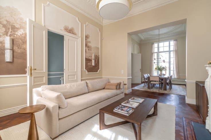 Marie-Louise Sq.: Magnificent 8-Bed. Manor House + Garden