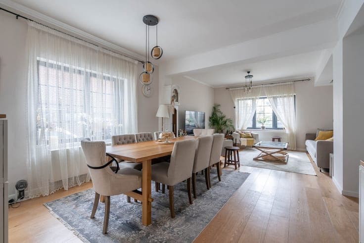 Fully renovated home with 3 living units