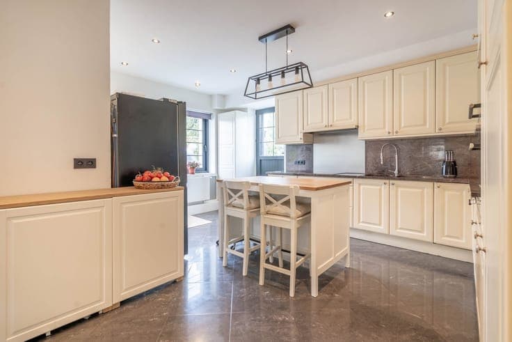 Fully renovated home with 3 living units