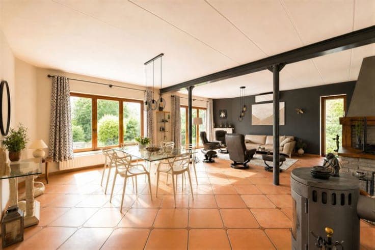 A charming house in a leafy setting