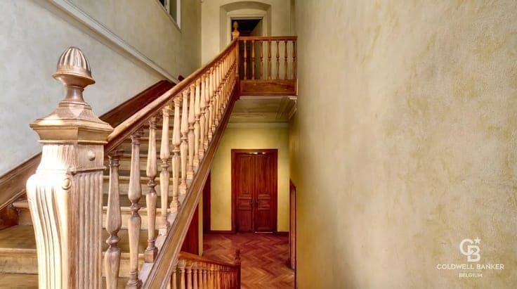Saint-Gilles – Mixed-use townhouse with offices, rear house