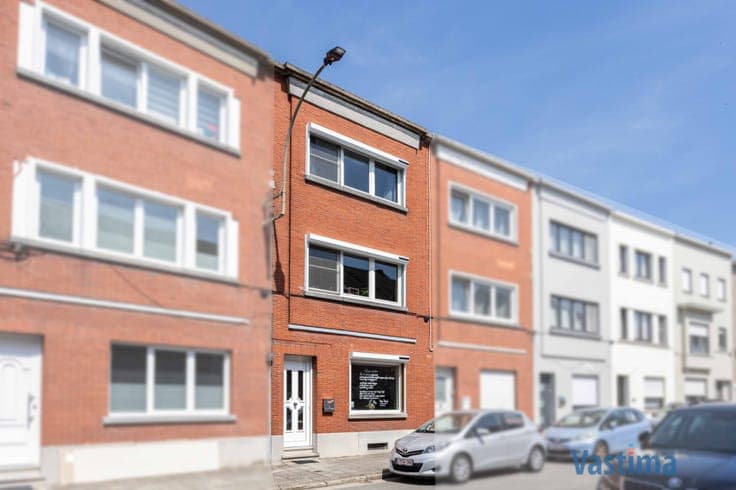 Instapklaar wonen zonder zorgen: ruime gezinswoning met 3...