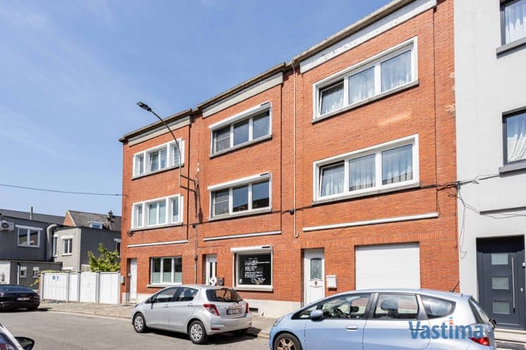 Instapklaar wonen zonder zorgen: ruime gezinswoning met 3...