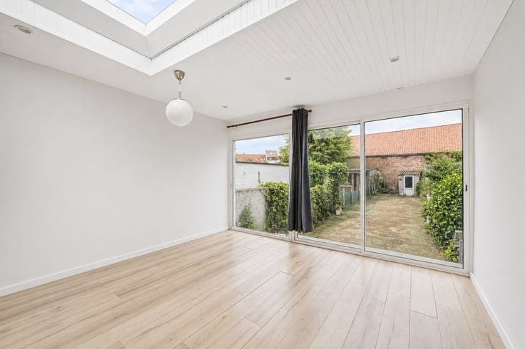 Instapklare topper met vier slk en tuin in hartje Kortrijk