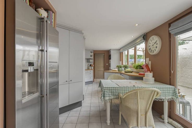Charming house for sale in the center of Bachte-Maria-Leerne