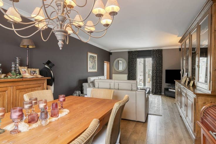Charming house for sale in the center of Bachte-Maria-Leerne