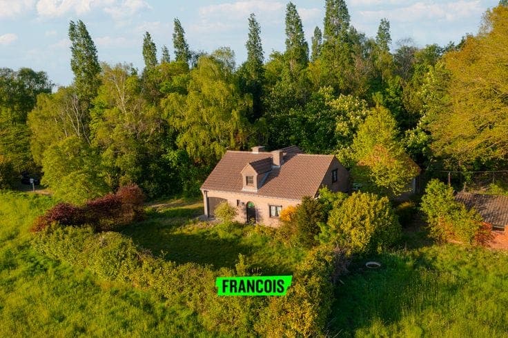 Farmhouse with living quarters on a large lot for sale in R…