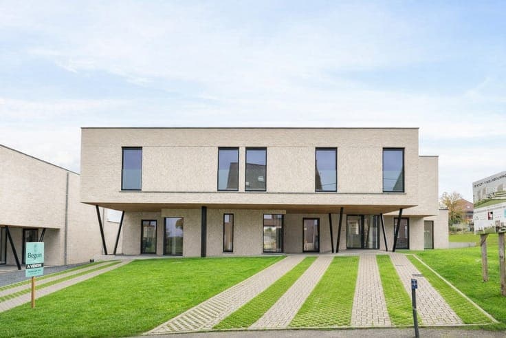 Energy-efficient architect home with garden