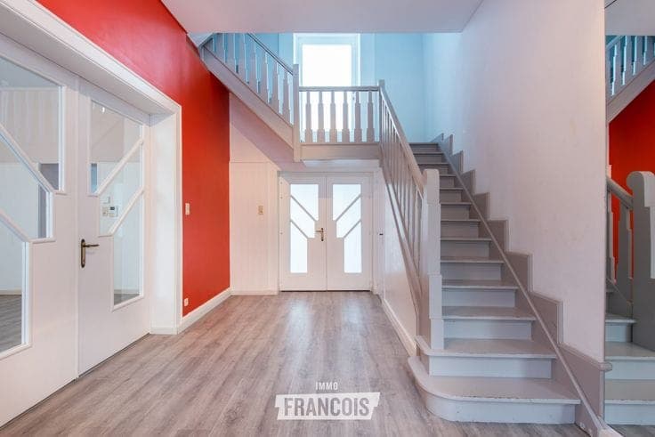 Beautiful townhouse for sale, just 100 m from the Market Sq…