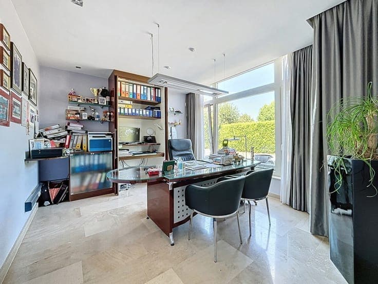 Elegance, space and light define this contemporary villa
