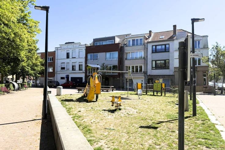 Ready to move in house with 3 bedrooms, garage and spacious