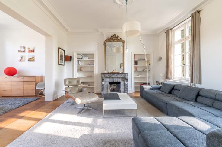 Bouvignies – Manor house with architect-designed extension