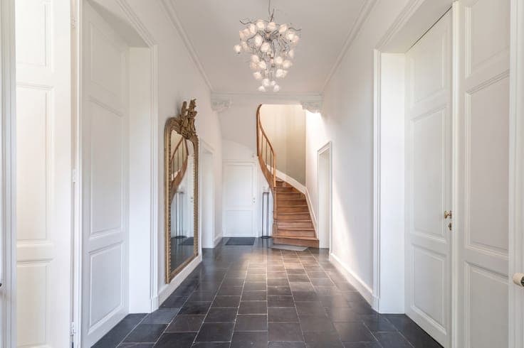 Bouvignies – Manor house with architect-designed extension