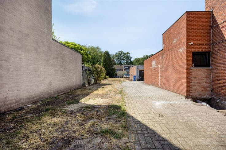 NEW CONSTRUCTION - SINGLE-FAMILY HOME