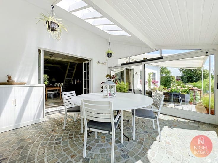 Superbe bungalow, 4 chambres, caves, garage, jardin, PEB D.