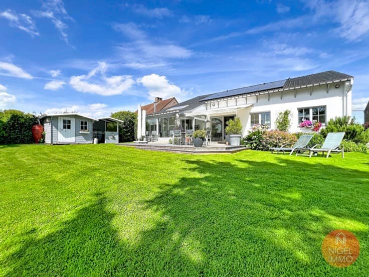 Superbe bungalow, 4 chambres, caves, garage, jardin, PEB D.