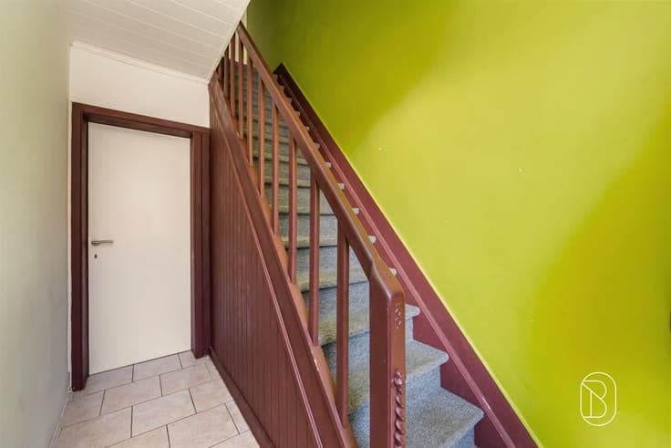 Move-in-ready home with 3 bedrooms, an office, and a garden
