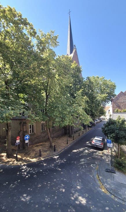 Mooie statige burgerwoning in hartje Izegem met 3 slaapka...