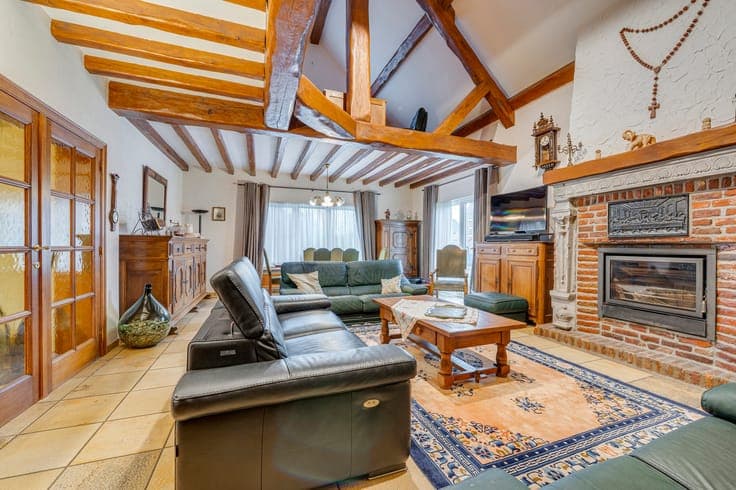 Villa with 4 to 5 bedrooms in Geer