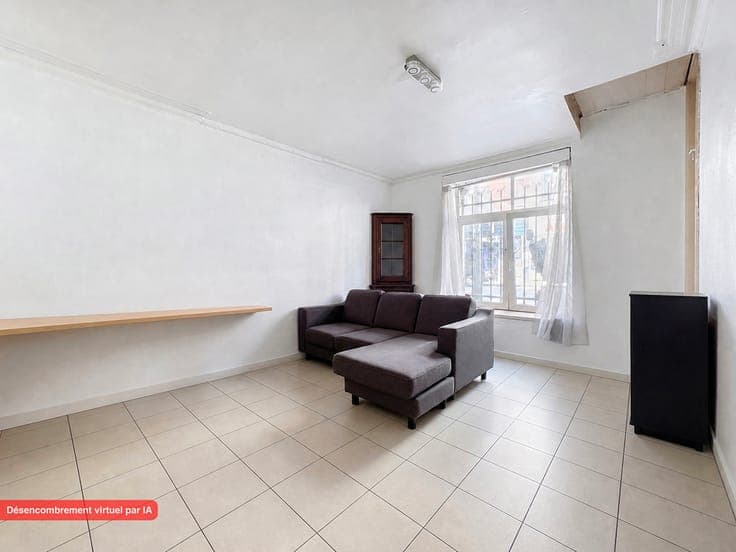 SCHAERBEEK: building comprising 3 apartments