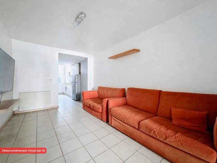 SCHAERBEEK: building comprising 3 apartments