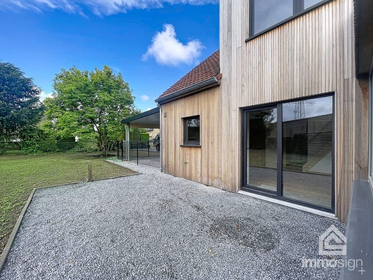 Instapklare nieuwbouwwoning met 3 slaapkamers op centrale...