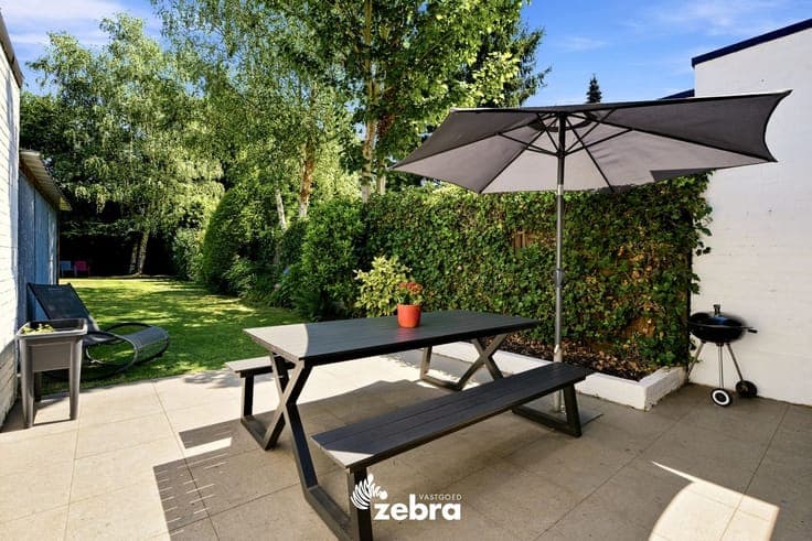 Stevige woning met fantastische tuin in Roeselare!
