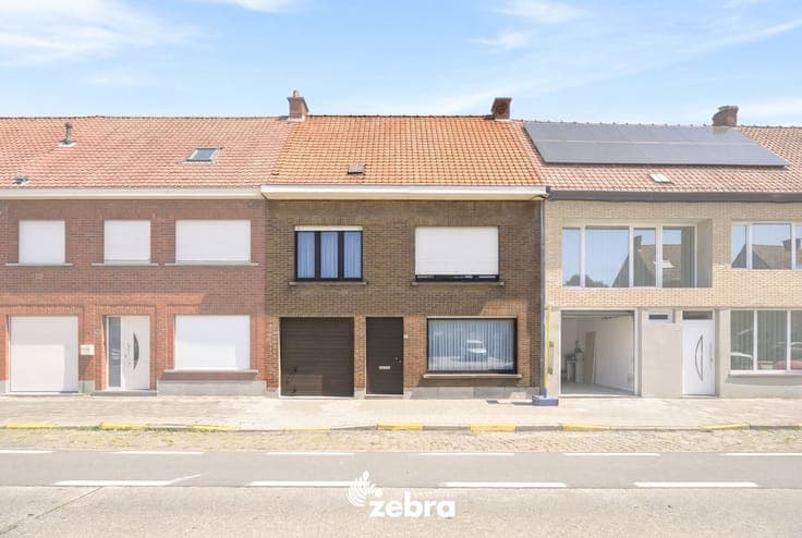 Stevige woning met fantastische tuin in Roeselare!