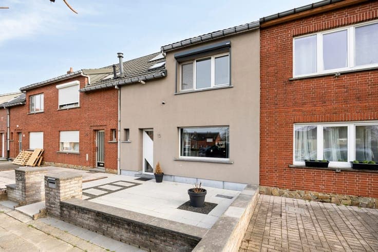 Move-in ready home with 3 bedrooms and garage in Willebroek!
