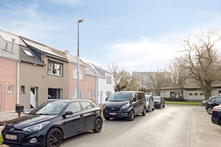 Move-in ready home with 3 bedrooms and garage in Willebroek!
