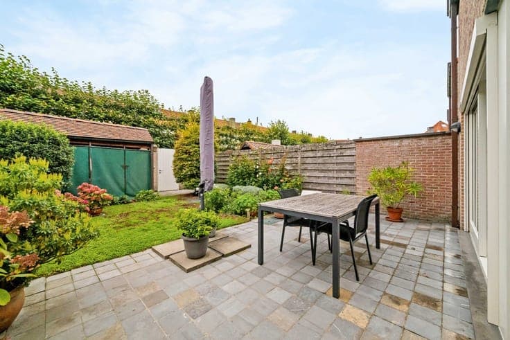 REFINED SPACIOUS city house (187m² living area) with GARDEN