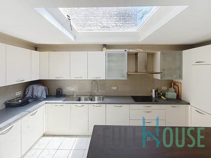 Investment property + rear house