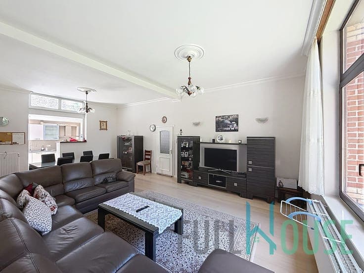 Investment property + rear house