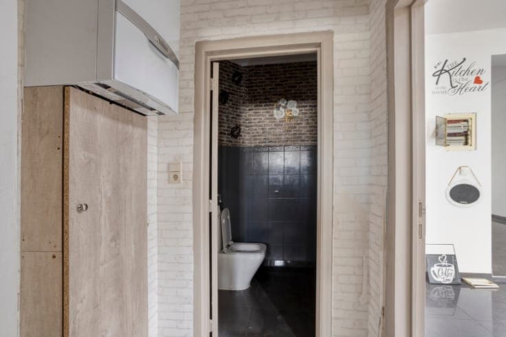 Op te knappen woning met veel potentieel in rustige woono...