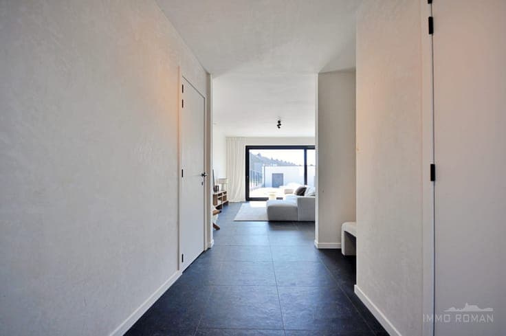 Halfopen nieuwbouwwoning met garage te Otegem!