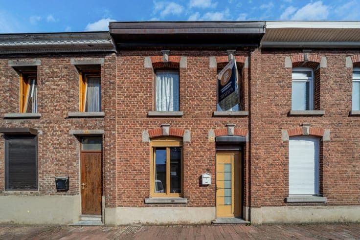 House in Dour