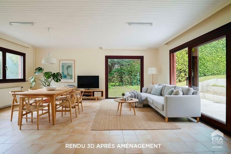 DETACHED FAMILY HOME WITH GARDEN IN LILLOIS